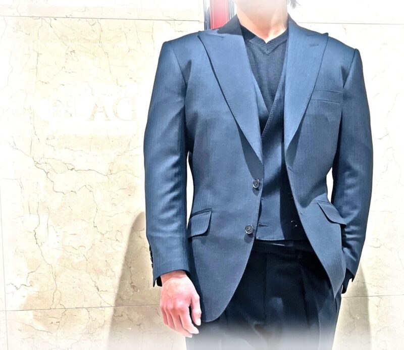 2411 モダンなダークグリーンのアイキャッチ画像