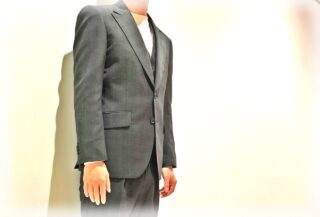 2392 モダンなセミピークドラペルの画像