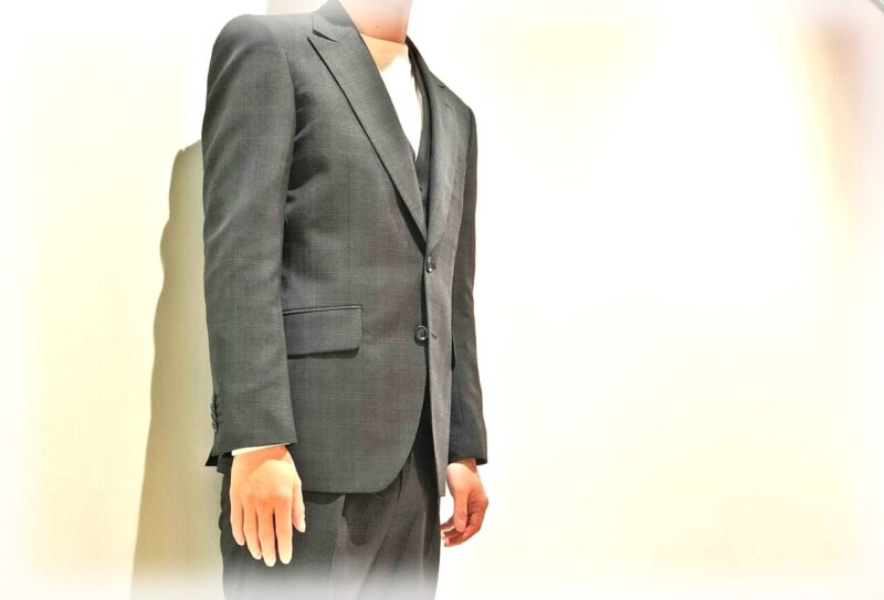 2392 モダンなセミピークドラペルのアイキャッチ画像