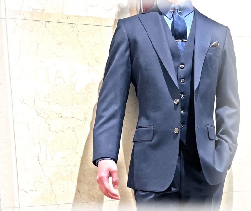 2452 王道のダークネイビーのアイキャッチ画像