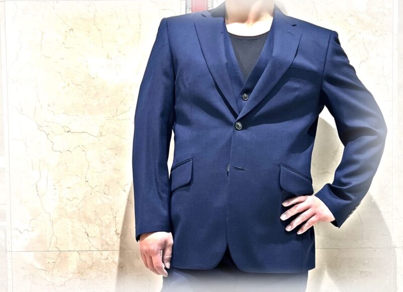 2460 王道のネイビースーツのアイキャッチ画像