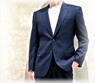 2467 王道のネイビースーツの画像