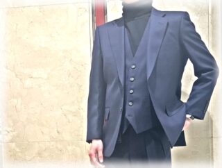 2538 王道のネイビースーツの画像