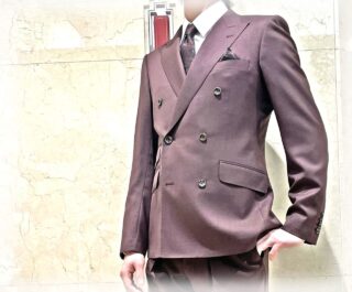 2583 モダンなボルドーのダブルブレステッドの画像