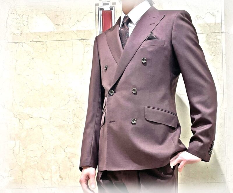 2583 モダンなボルドーのダブルブレステッドのアイキャッチ画像