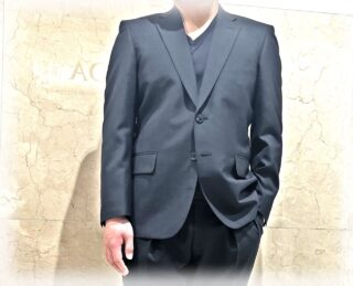 2575 王道のブラックスーツの画像