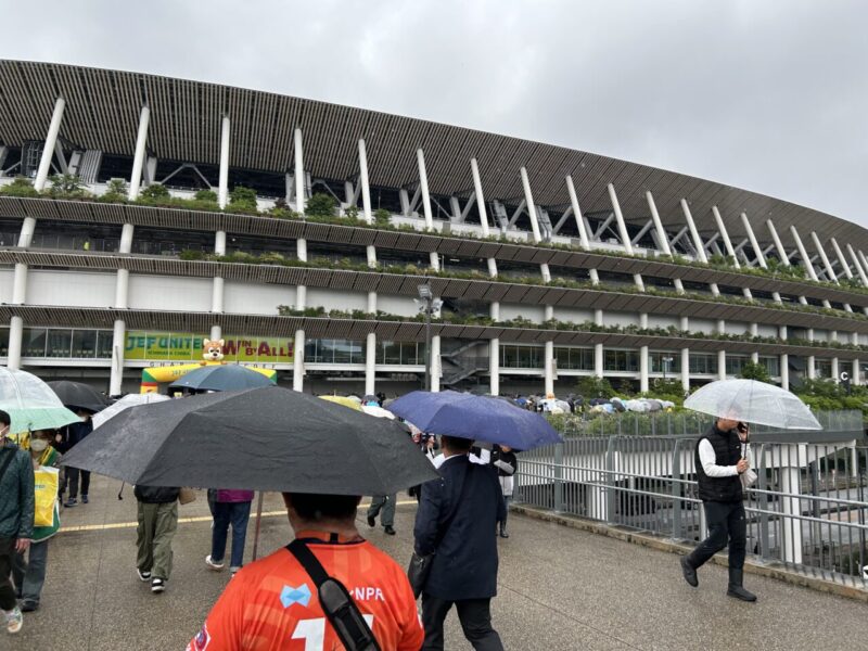 雨の国立 part1のアイキャッチ画像