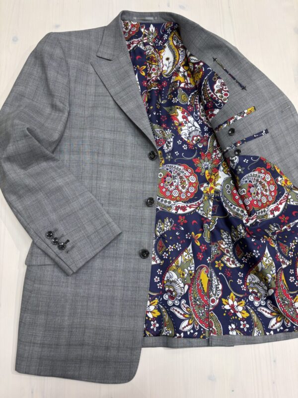 小柄なチェックのアイキャッチ画像