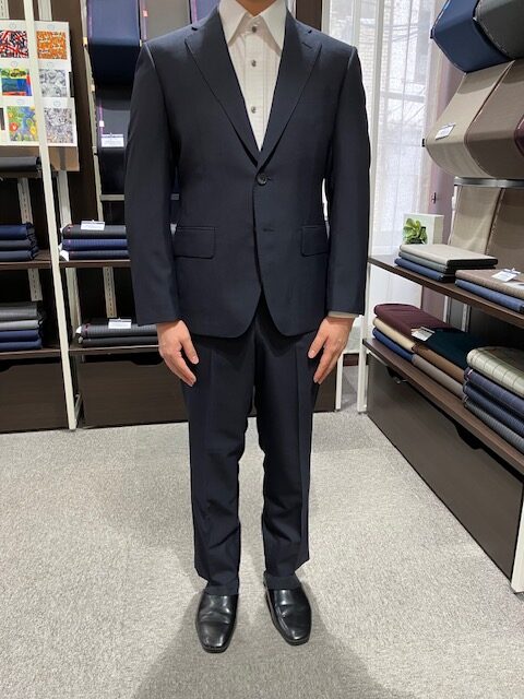 就活応援!自信に満ち満ちるオーダースーツをお仕立ていただきました。のアイキャッチ画像