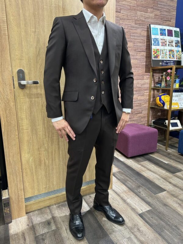 トレンドをおさえた大人スリーピースのアイキャッチ画像