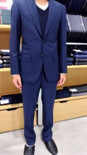 ハイグレード仕立て・紺系・Wool100％ナチュラルストレッチ＆防しわ素材&ストライプ柄裏地の画像