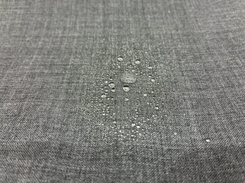 撥水加工生地で梅雨対策を!のアイキャッチ画像