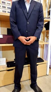 ハイグレード仕立て・紺系・Wool100％ナチュラルストレッチ＆アソシエ・ペイズリー裏地の画像