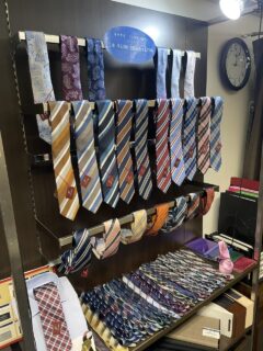 ネクタイも販売しております！の画像