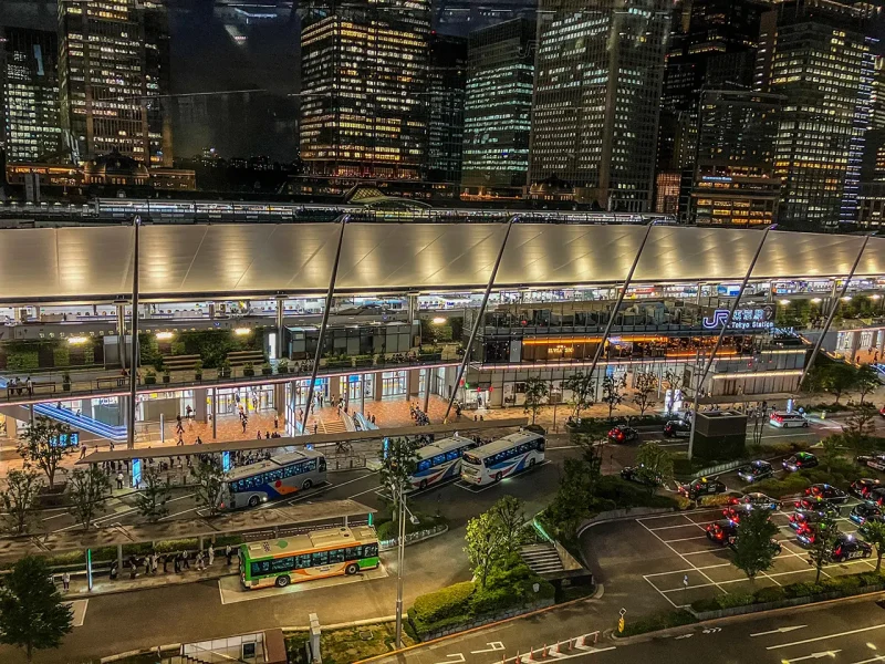 東京駅から徒歩1分。次のステージを先取るフラッグシップ店。の写真
