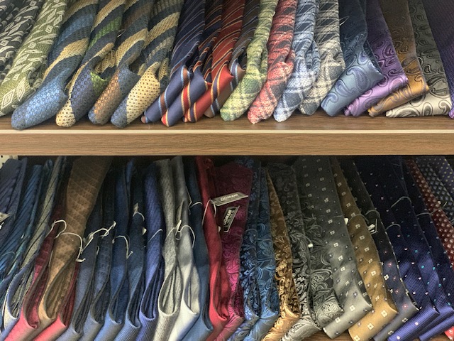 ネクタイ入荷いたしました！のアイキャッチ画像