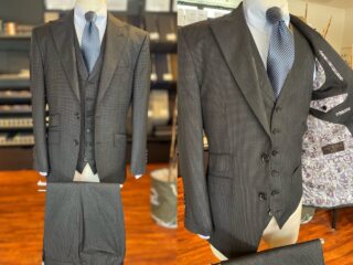 滑らかな肌触りと上品な光沢感が特徴のチャコールグレースーツ【カノニコ】の画像