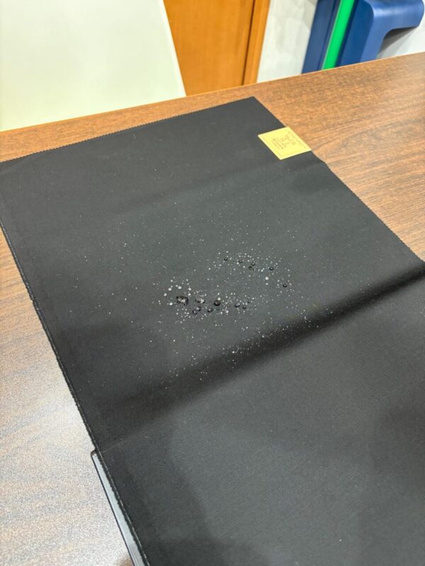 撥水&ストレッチ！新・礼服生地入荷しました！のアイキャッチ画像