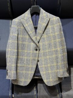 個人オーダーのツイードジャケット（レディース）の画像