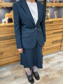 ブルーグリーン×マーメイドスカートで大人洒落にの画像