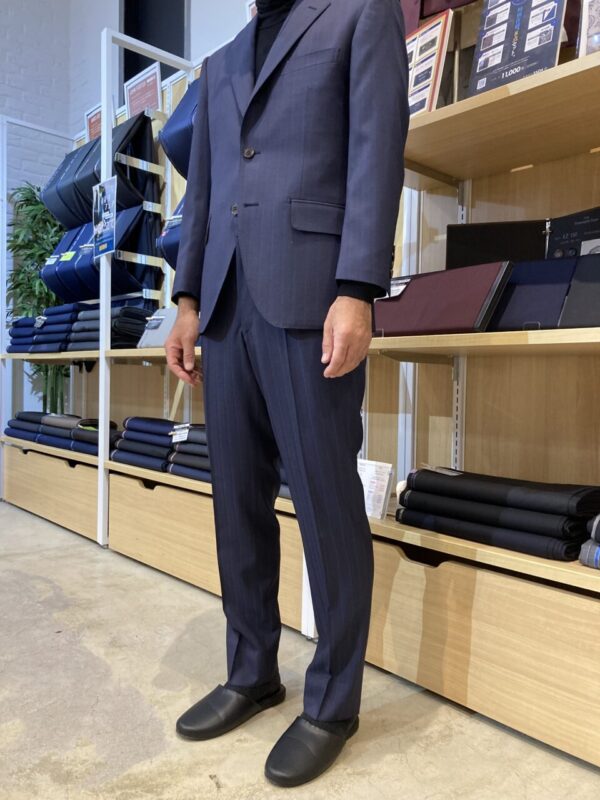 ハイグレード仕立て・紺系・イタリア輸入生地（ANGELICO社）&馬車柄裏地のアイキャッチ画像