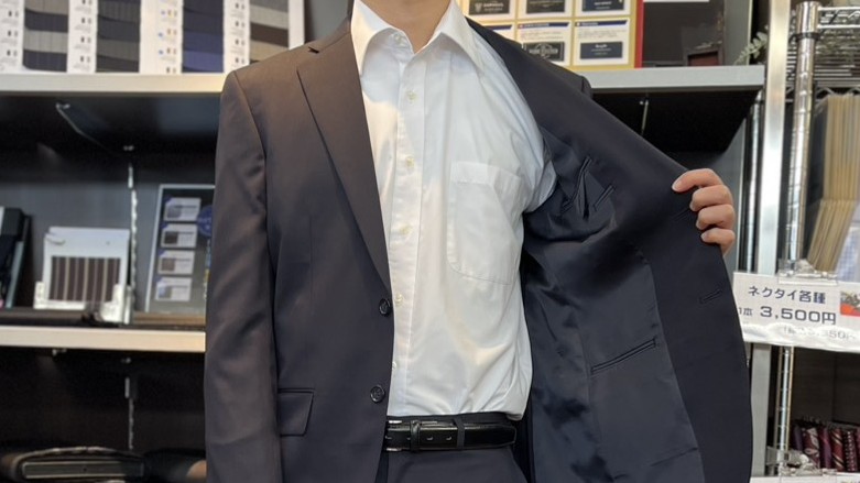 濃紺オールシーズン生地のフレッシャーズスーツのアイキャッチ画像