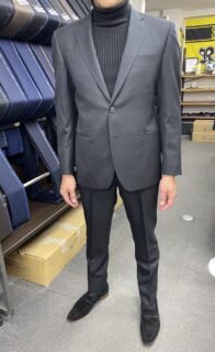 チャコールグレーの静かな存在感の画像