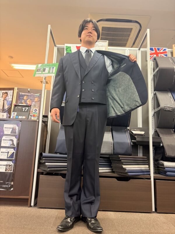 艶感のある紺無地で正統派に♪のアイキャッチ画像