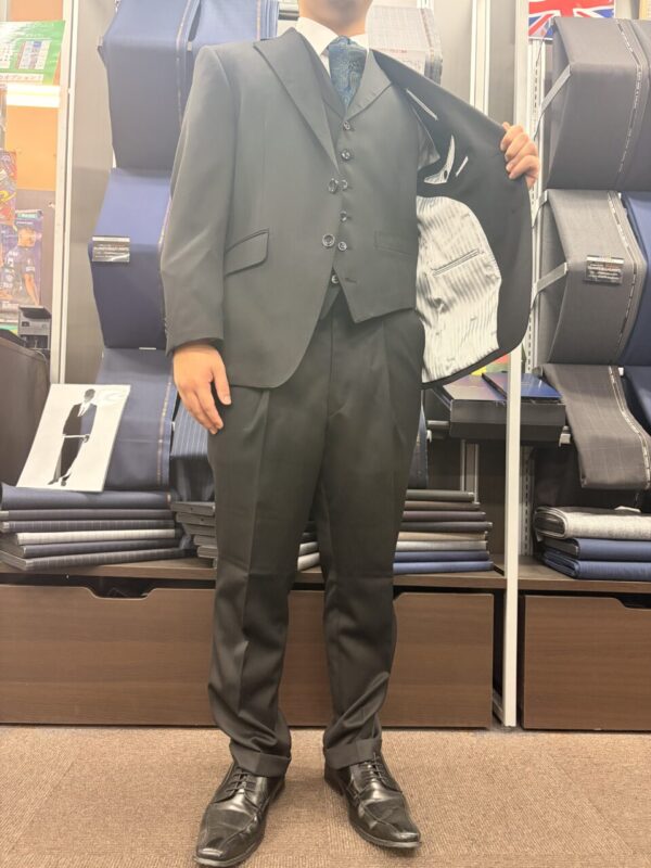 成人式にブラックで♪のアイキャッチ画像