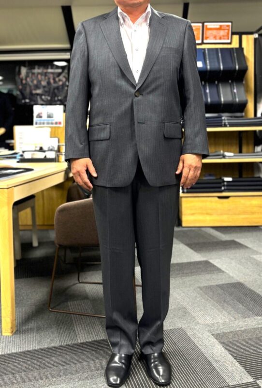 グレー系・Wool100％素材&無地柄裏地のアイキャッチ画像