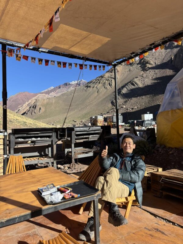 ベースキャンプを出て約3時間、プラザ・カナダに到着。のアイキャッチ画像