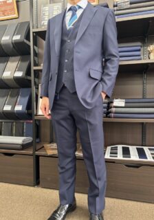 ネイビー無地のスリーピース！の画像