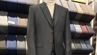 【CANONICO】Cグレー無地 スリーピーススーツの画像