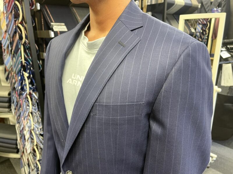 紺系・Wool100％ナチュラルストレッチ素材&ドット柄裏地のアイキャッチ画像