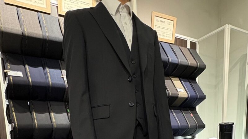 【3season】黒無地スリーピーススーツのアイキャッチ画像