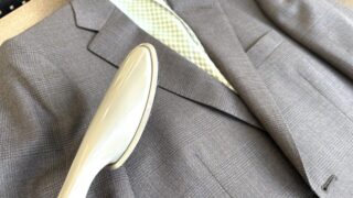 スーツのブラッシングの画像