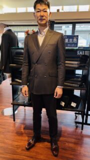 イギリス「ジョンフォスター」をWスーツでベストも一緒にお仕立ていただきましたの画像