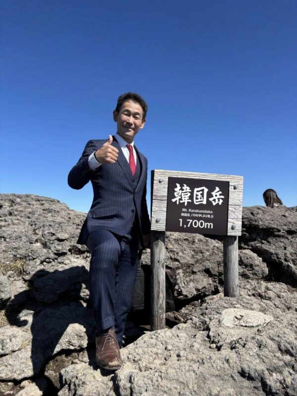 霧島連山の主峰・韓国岳、天孫降臨の伝説が残る高千穂峰の2座に、連続登頂して参りました。のアイキャッチ画像