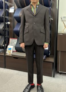 茶色×茶色×茶色　3釦スーツの画像