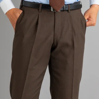 スーツの“タック”って何？のアイキャッチ画像