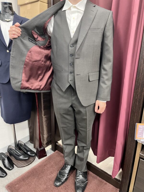 紳士なグレーストライプのアイキャッチ画像