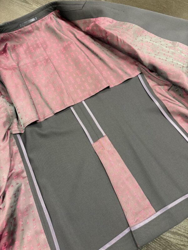 背抜きおすすめですのアイキャッチ画像