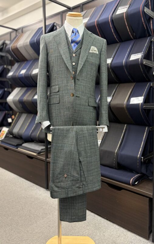 新作サンプルスーツのご紹介のアイキャッチ画像