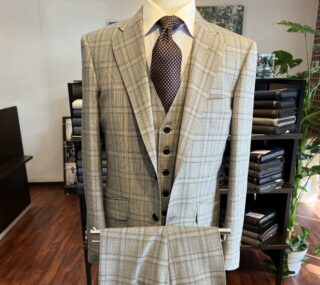 新作春夏スーツの画像