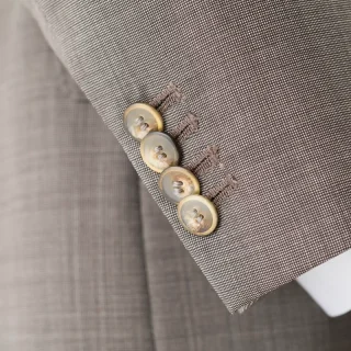 🧵 袖釦って、実は“歴史のあるおしゃれポイント”の画像