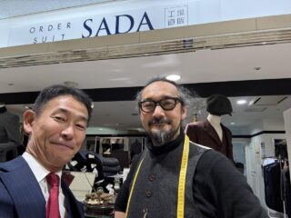 元プロレスラーの小橋建太さんがSADAでお仕立てしたオーダースーツ姿のお写真を下さいました!のアイキャッチ画像