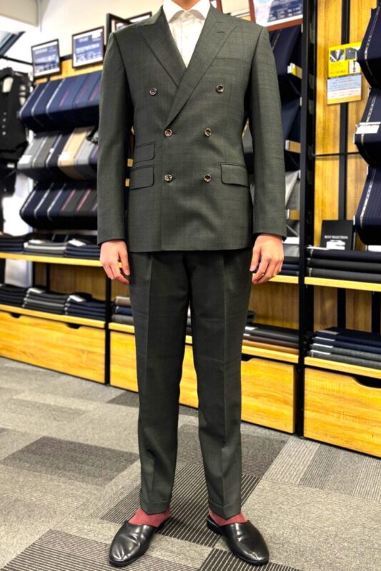 グリーン系・光沢ナチュラルストレッチ素材&チェス柄裏地のアイキャッチ画像