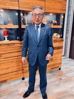 艶感や高級感に溢れるイタリー製ゼニアは着心地も抜群！！の画像