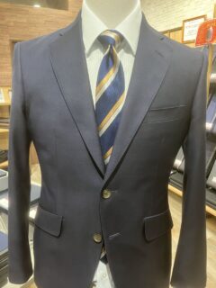 初めてのスーツ選びの画像