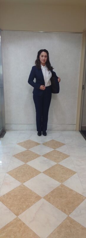 上質なウールのネイビースーツ！のアイキャッチ画像